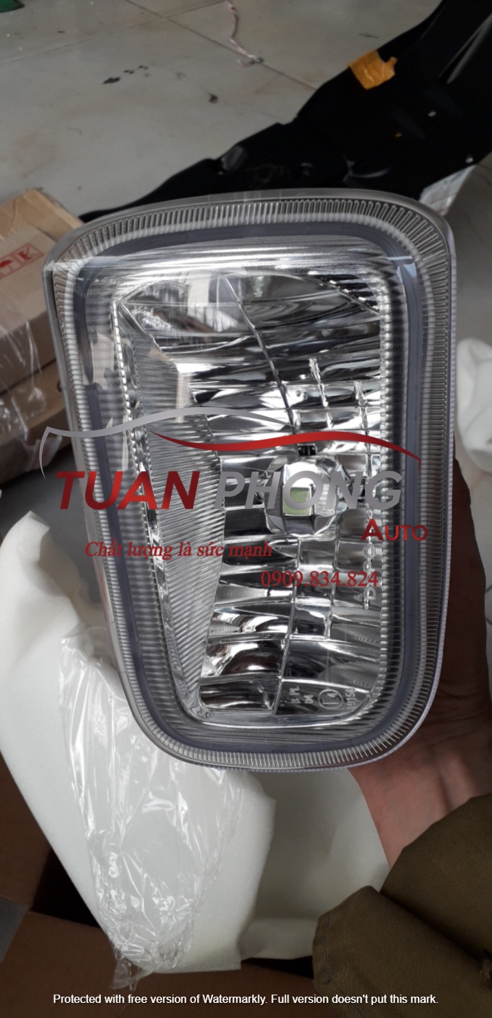 Đèn Cản Trước HILANDER 2001-2004 2132015LUE